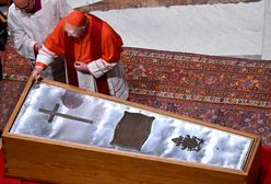 Ten dokument schowano do trumny Franciszka. Opublikowano treść