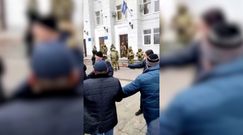 Ukraińcy stawiają opór rosyjskim żołnierzom. Nagranie z Berdiańska