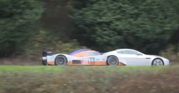 Aston Martin V12 Vantage i DBR1-2 LMP1 – świetne wideo