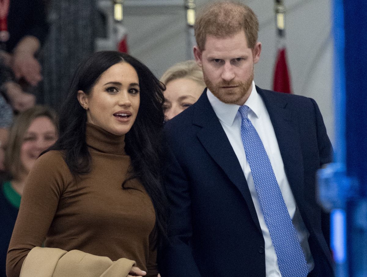 Harry i Meghan znaleźli się pod obstrzałem. Wokół ich domu kręci się 300 paparazzich