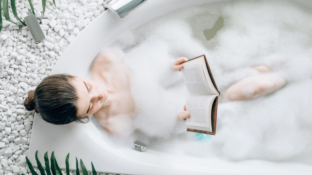 Balneoterapia i hydroterapia to inaczej leczenie wodą.