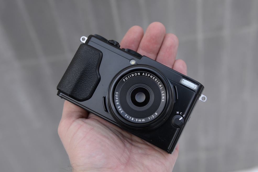 Fujifilm X70 - kieszonkowe APS-C [test] 2