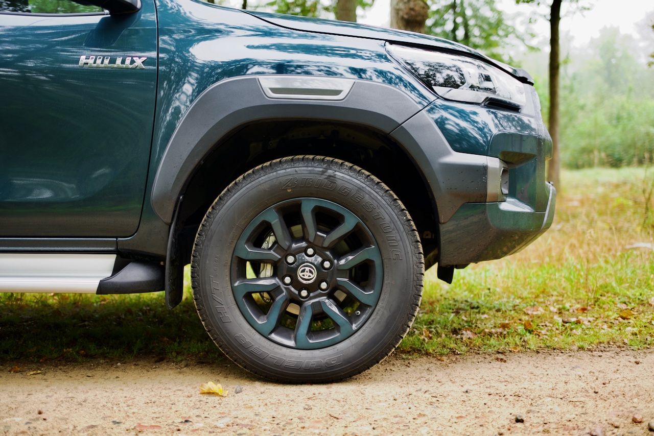 Toyota Hilux Invincible