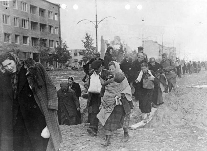 Warszawa. Pamiętnik z Powstania. Tak poddawał się Mokotów. Muzeum Dulag 121 zbiera relacje