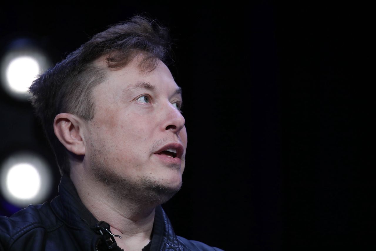 Elon Musk o lotach na Marsa. "Ochotnicy mogą nie wrócić żywi"