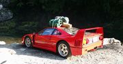 Zobacz jak się biwakuje z Ferrari F40