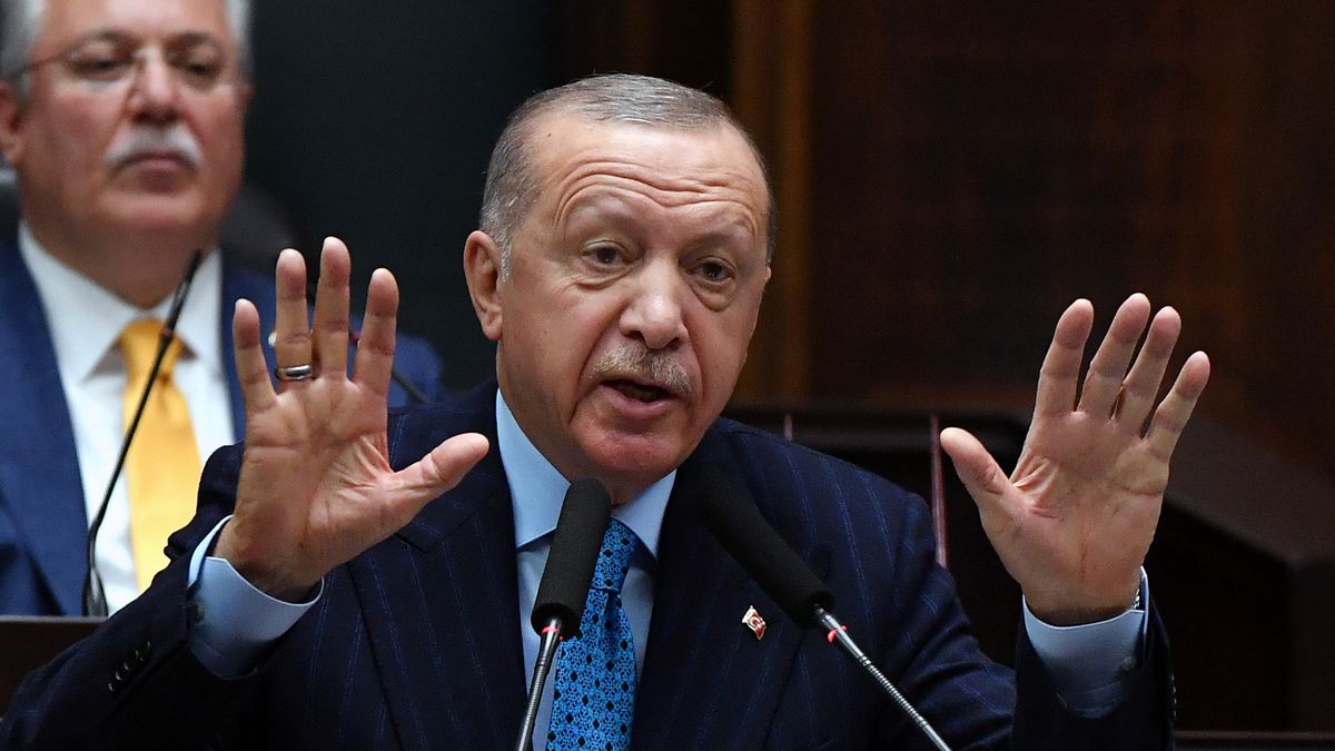 ANKARA, TURKIYE- JUNE 18: Turkish President Recep Tayyip Erdoğan delivers a speech at the Grand National Assembly of Türkiye on June 18, 2025 in Ankara, Türkiye. In the speech, Erdoğan stated that Iran has the 'legitimate right' to defend itself against Israeli attacks. (Photo by Mustafa Istemi/ dia images via Getty Images)