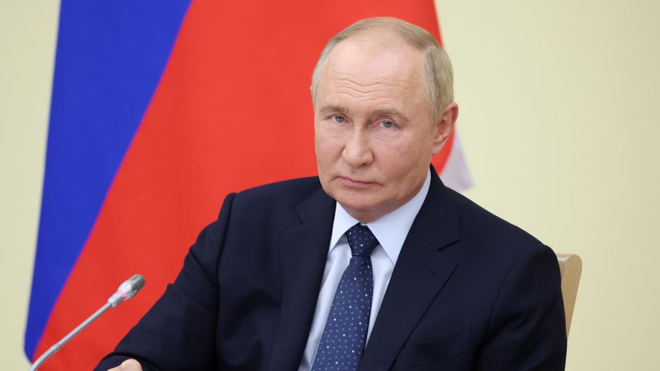 Russian President Vladimir Putin holds a meeting with members of the government at the Novo-Ogaryovo state residence, outside Moscow, Russia, 07 August 2024. Vladimir Putin called Ukraine's shelling of the Kursk region a large-scale provocation and said he would discuss these issues with the heads of security agencies and the General Staff. EPA/VALERIY SHARIFULIN / SPUTNIK / KREMLIN POOL MANDATORY CREDIT Dostawca: PAP/EPA.