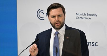 Działo się w nocy. Vance znowu skrytykował Europę