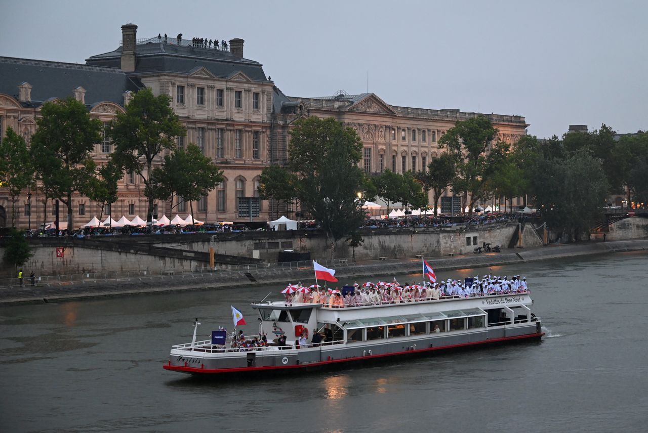 Polish representation in Paris during the opening of the Games in Paris