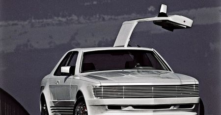 Ekstrawagancki Sbarro Mercedes 500 Portes Papillon "Gullwing" to kwintesencja tuningu lat 80.