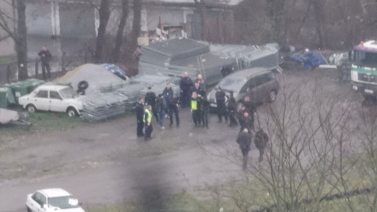 Zatrzymanie poszukiwanego 29-latka po policyjnym pościgu