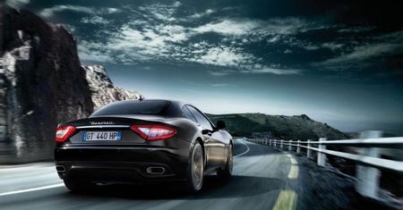 Maserati z silnikami Chryslera?