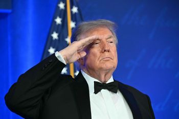 Trump z dziwnym wystąpieniem na balu dziennikarzy. Poprzedni przerwała strzelanina