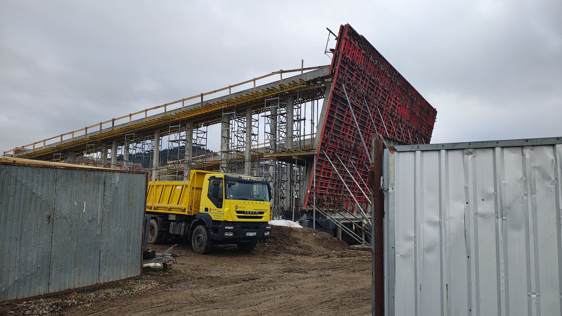 Budowa krytego kąpieliska w Sękowej