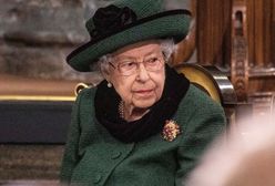 Królowa Elżbieta II oddała hołd zmarłemu mężowi. Nie mogła powstrzymać łez