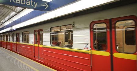 Podróżujesz metrem? Weekendowe zmiany dla mieszkańców stolicy