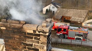 Wyszyna Rudzka: Strażacy interweniowali przy pożarze sadzy