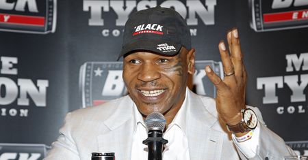 Wciąż jest w kapitalnej formie. Mike Tyson trenuje przed kolejną walką