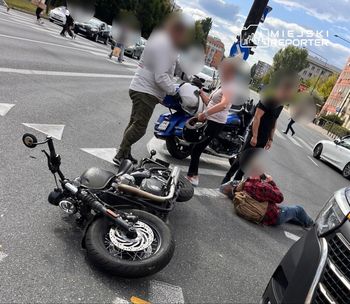 Warszawa: Zderzenie motocyklisty z autem  na Ochocie