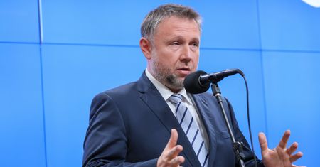 Kierwiński o decyzjach ws. paktu migracyjnego. "Będą korzystne"