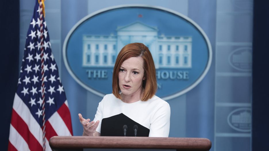 Press Secretary Jen Psaki during the daily briefingepa09825150 White House Press Secretary Jen Psaki talks to reporters during the daily press briefing in the Brady Press Briefing Room at the White House in Washington, DC 14 March 2022.  EPA/Oliver Contreras / POOL Dostawca: PAP/EPA.Oliver Contreras / POOL