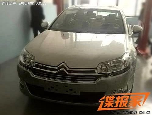 Odświeżony Citroën C5 wyszpiegowany w Chinach