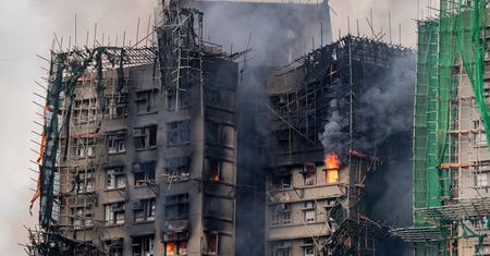 Działo się w nocy. Piekło w wieżowcach w Hongkongu. Są aresztowania