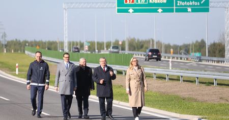 Rząd PiS przecina wstęgi na drogach. Ale nie mówi, jak wiele zawdzięcza PO i PSL