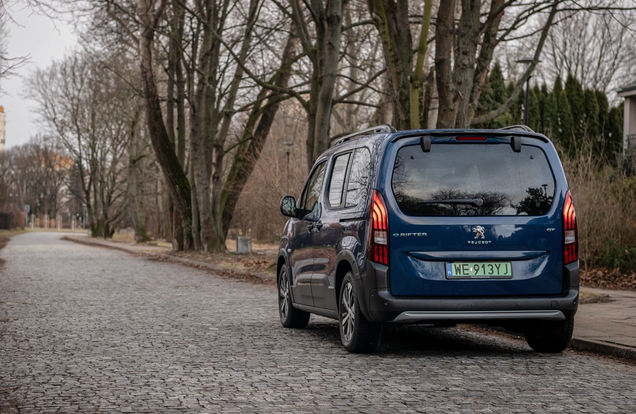 Test: Peugeot e-Rifter GT - żeby znaleźć w nim sens, trzeba się nakombinować