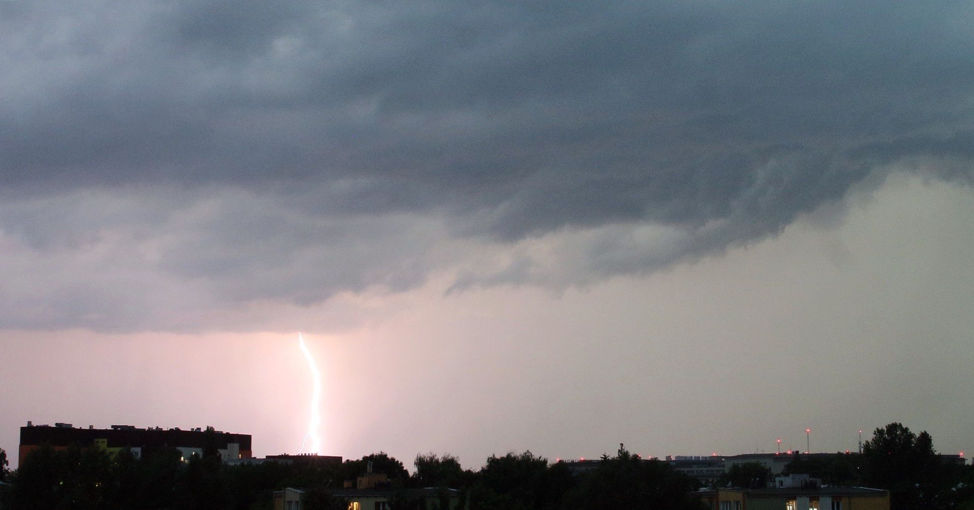 Groźnie nad Wielkopolską. Jest ostrzeżenie IMGW przed burzami