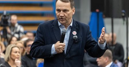 "Będzie rzeźnia". Sikorski o nadchodzącej kampanii