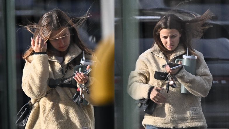 Naturalna Julia Wieniawa walczy z wiatrem