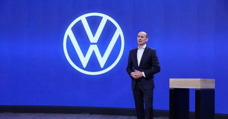Volkswagen podsumował rok i zdradził plany na przyszłość. Passat jeszcze nie umrze