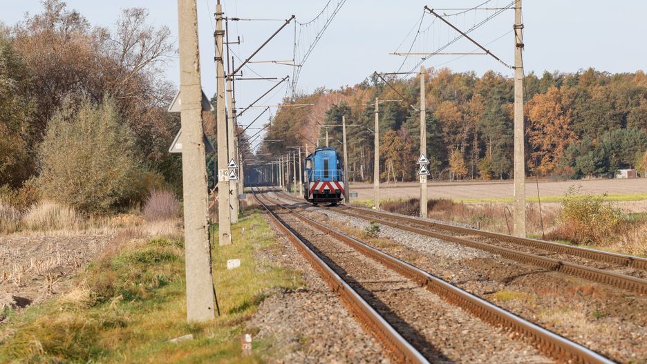 miejsce wypadku
Tomasz Wojtasik
auto, kolejowy, poci�g, przejazd, samoch�d, wypadek, na torach, osobowy, osob�wka, przejazd niestrze�ony, tory, zniszczenia, zniszczone auto, zniszczony samoch�d