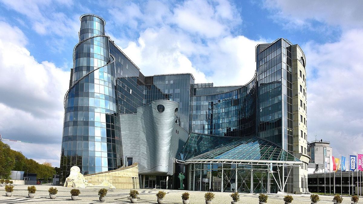 Na zdjęciu siedziba Telewizji Polskiej
