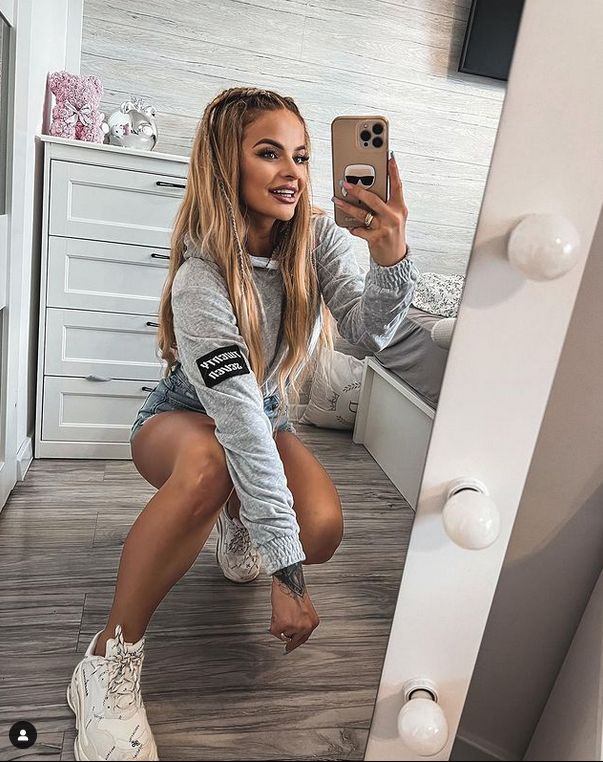 Dominika z "Hotelu Paradise"
