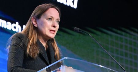 PGE traci na giełdzie, ale zyskuje miliardy z KPO