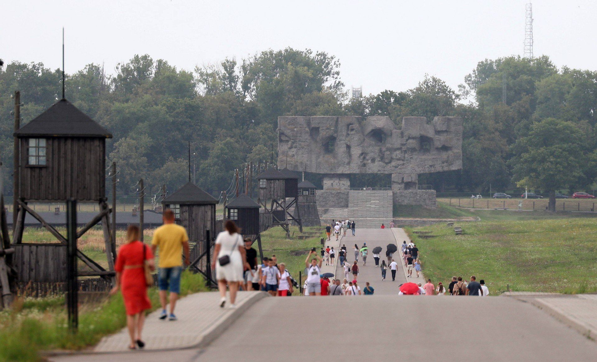 Ceremonia pamięci na Majdanku