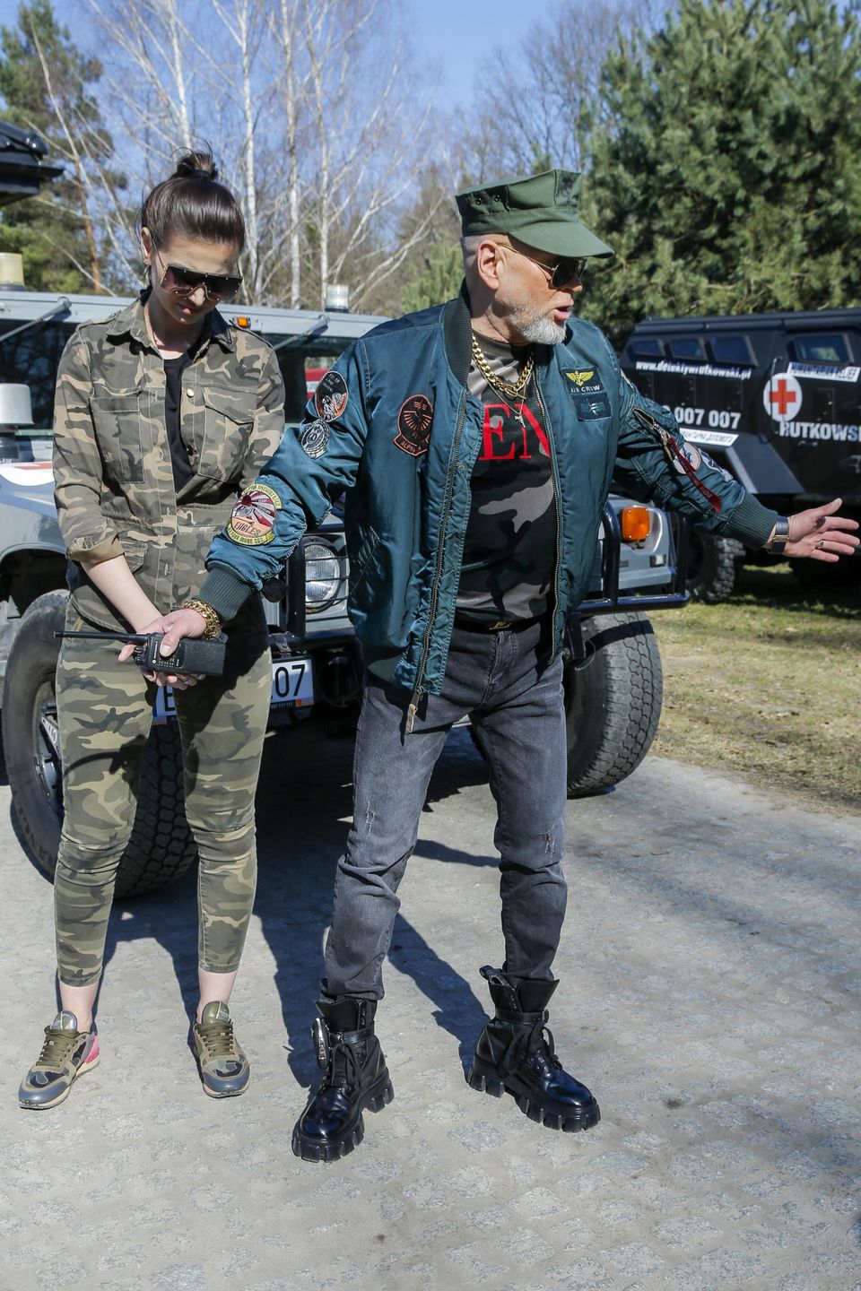 Małżeństwo zadbało o odpowiednie stylizacje 