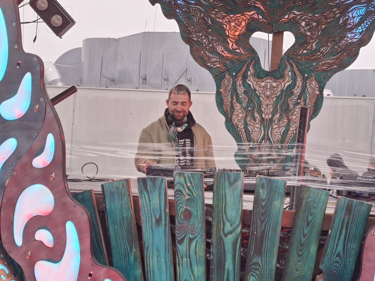 Kraków znów zatańczył na dachu – Roof Party 2025 w Bonarce