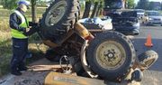 Osobówką uderzył w ciągnik rolniczy. Traktor dachował. Ranny kierowca