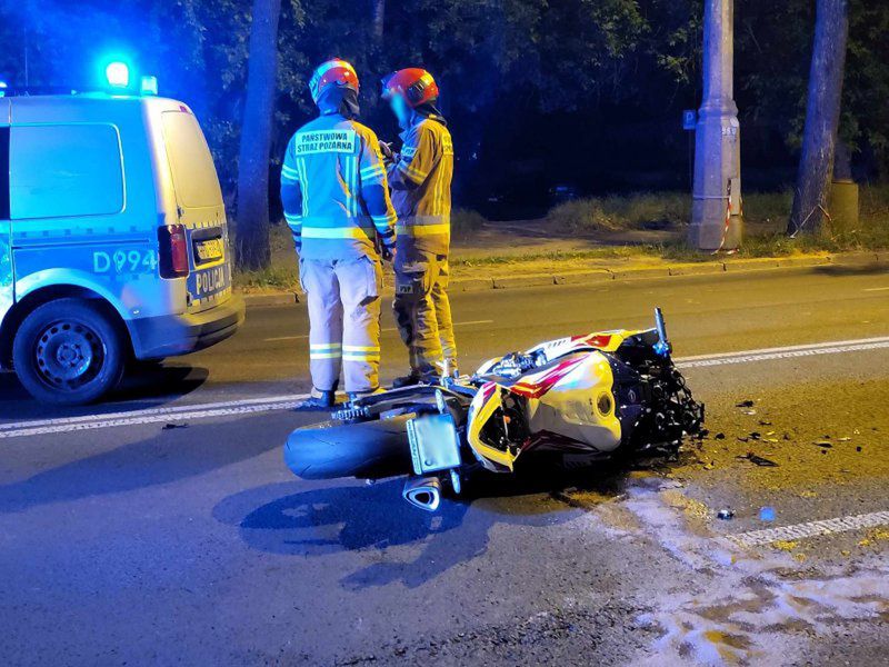 Zderzenie radiowozu z motocyklem.