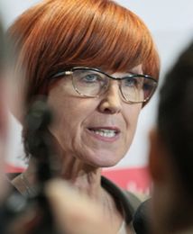 Minimalna stawka godzinowa. Min. Rafalska: pracownicy czekają na to rozwiązanie