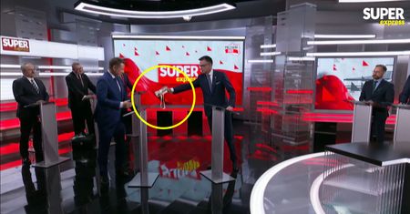 Hołownia miał podarunek dla Trzaskowskiego. Usłyszał: "Nie atakuj"