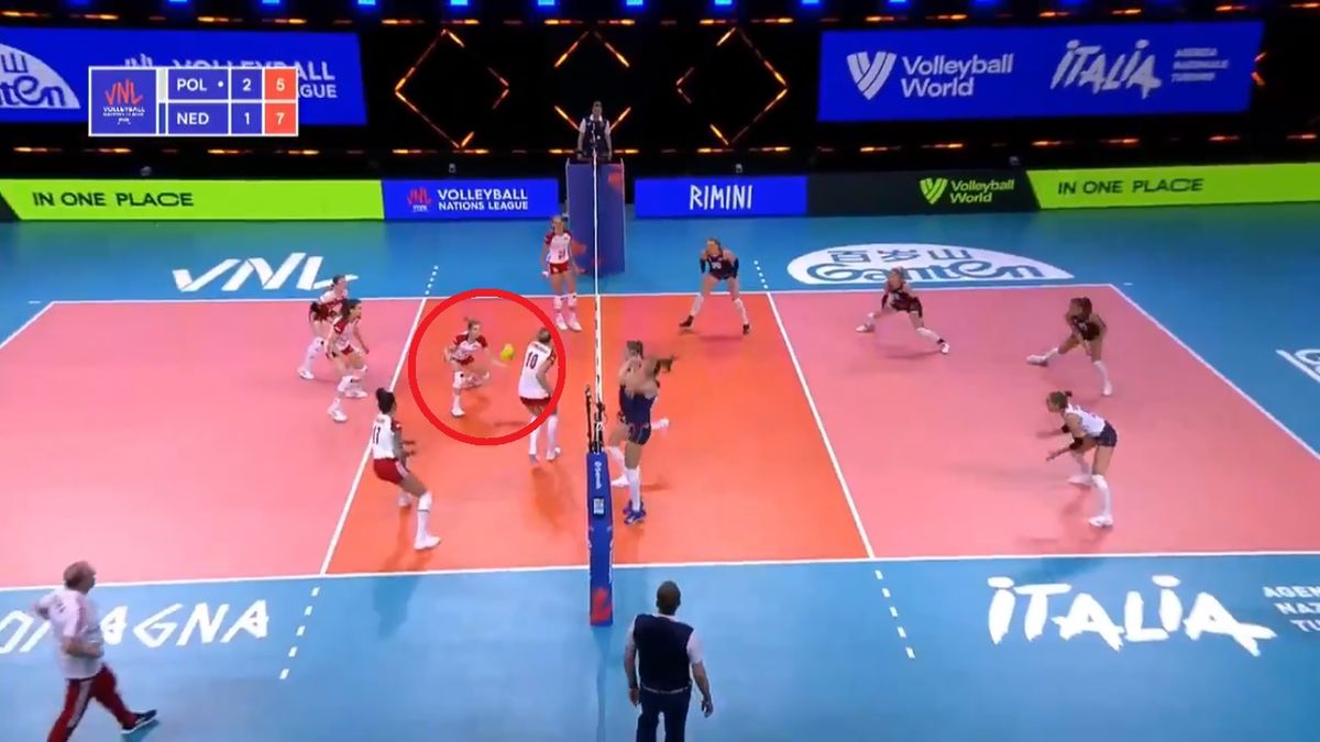 Twitter / Volleyball World / Obrona Polek w meczu z Holandią