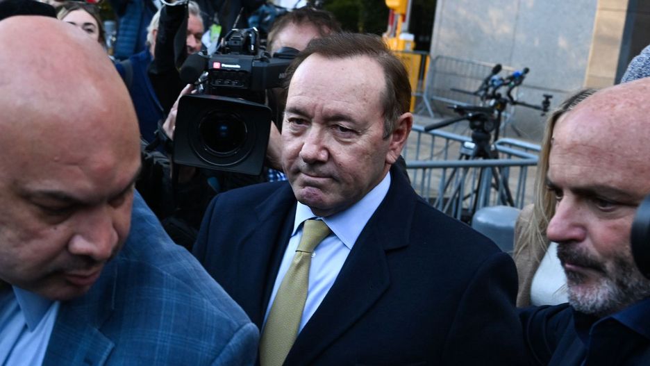 Actor Kevin Spacey Appears At Court As Attorneys Make Closing Arguments In Civil Trial
NEW YORK, NEW YORK - OCTOBER 20: Actor Kevin Spacey leaves the US District Courthouse after being found not liable for battery on October 20, 2022 in New York City. Spacey was found not liable for battery in a civil case of sexual misconduct after actor Anthony Rapp brought allegations forward in 2017. The jury deliberations lasted less than 90 minutes. (Photo by Alexi Rosenfeld/Getty Images)
Alexi Rosenfeld
cleared of charges, bestof, topix