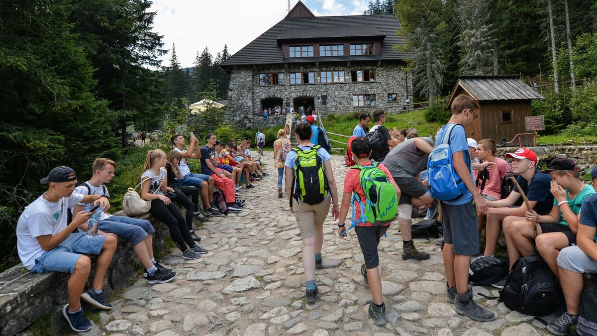 Reporter baza 2020-06-d
10.08.2018 Tatrzanski Park Narodowy N/z Dolina Chocholowska - Schronisko PTTK na Polanie Chocholowskiej im. Jana Pawla II Fot. Gerard/REPORTER
Gerard/Reporter