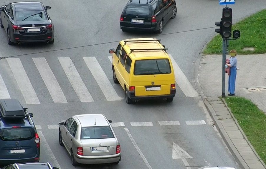 Nie każdy kierowca właściwie sygnalizuje swoje zamiary. Warto o tym pamiętać