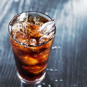 Napój gazowany Cola light z dodatkiem aspartamu, bez kofeiny